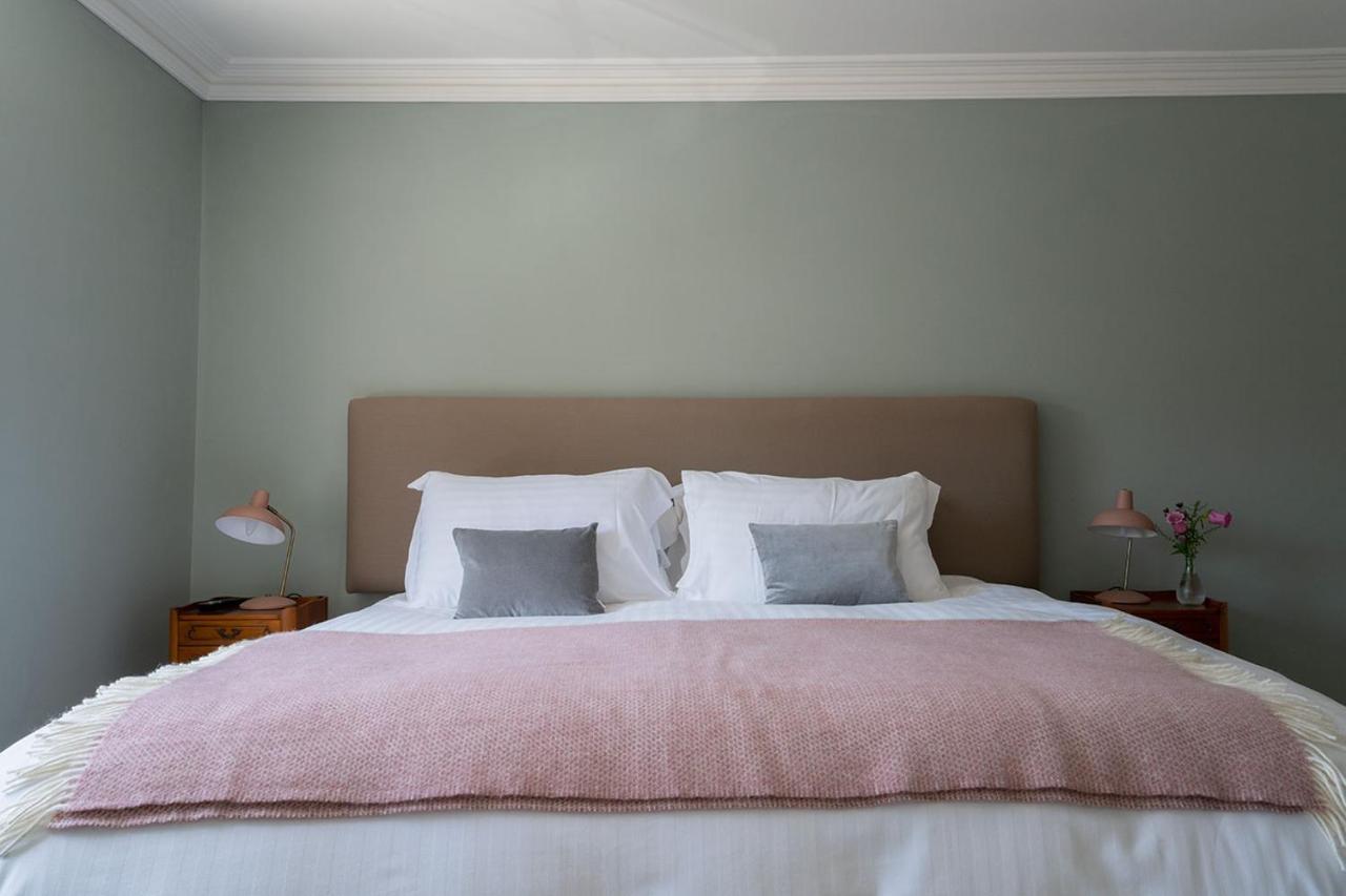 Bistro Lotte Bed & Breakfast Frome Bagian luar foto