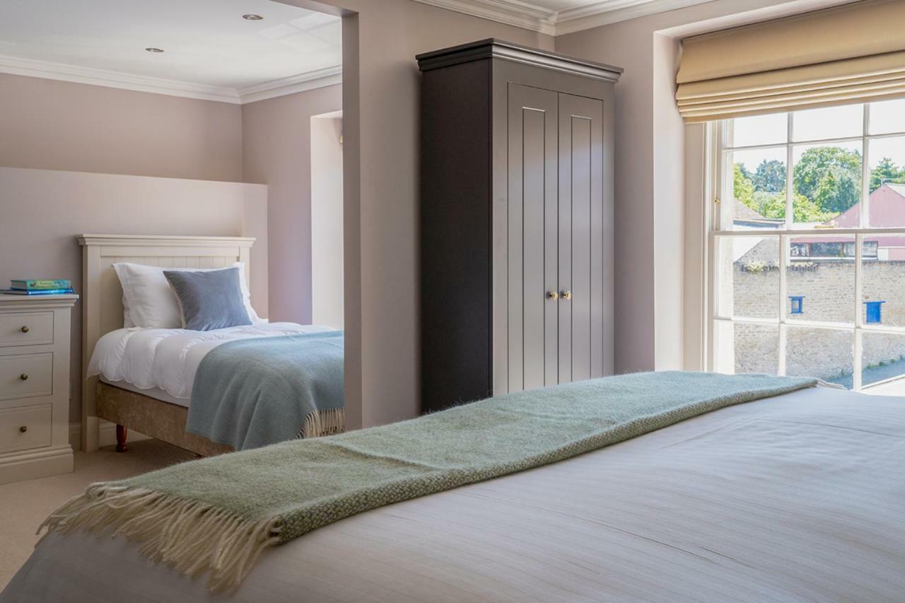 Bistro Lotte Bed & Breakfast Frome Bagian luar foto