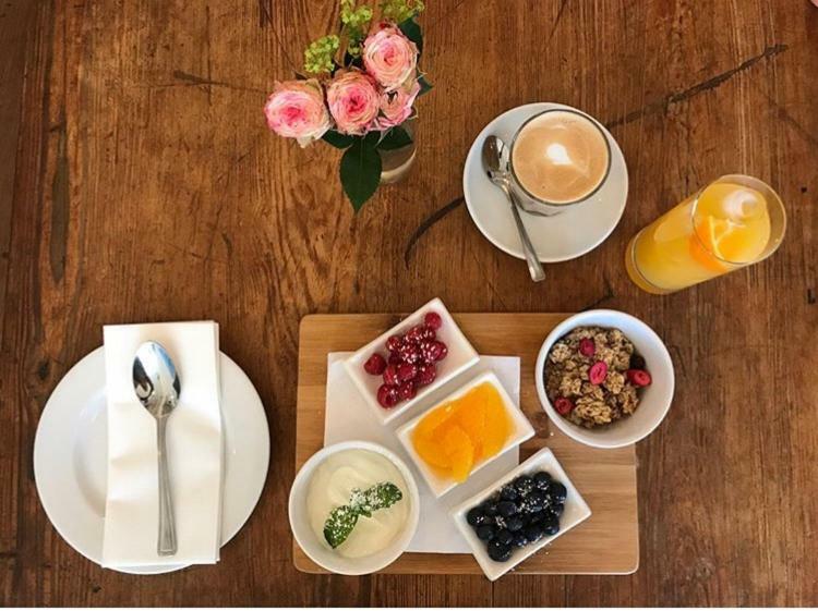 Bistro Lotte Bed & Breakfast Frome Bagian luar foto